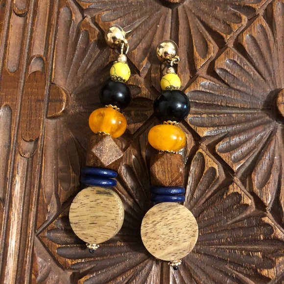 large statement earrings - Picture 2 of 3